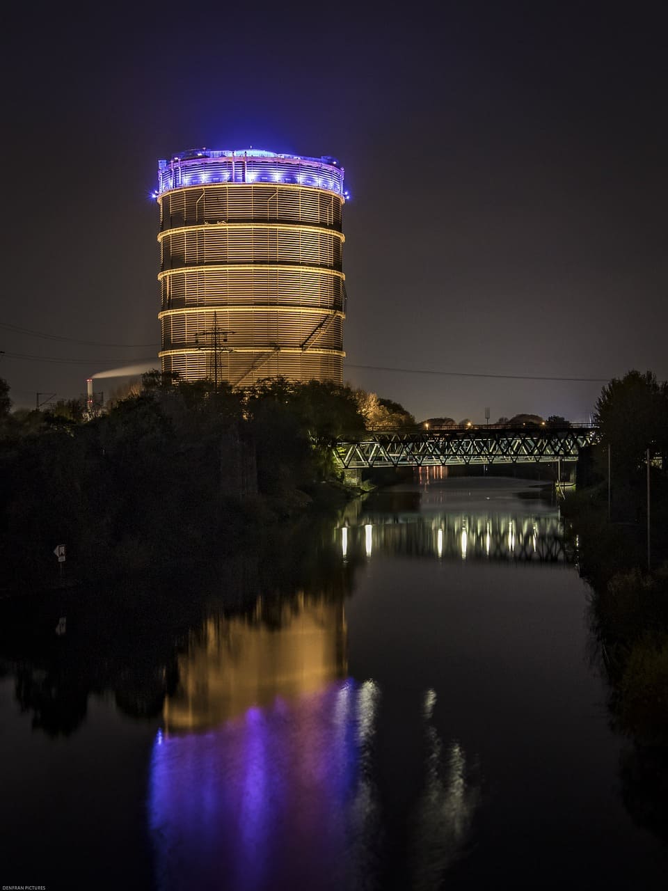 gasometer 4631261 1280